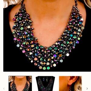 +*SOLD*+
Paparazzi Zi collection “Vivacious” Vintage Necklace set